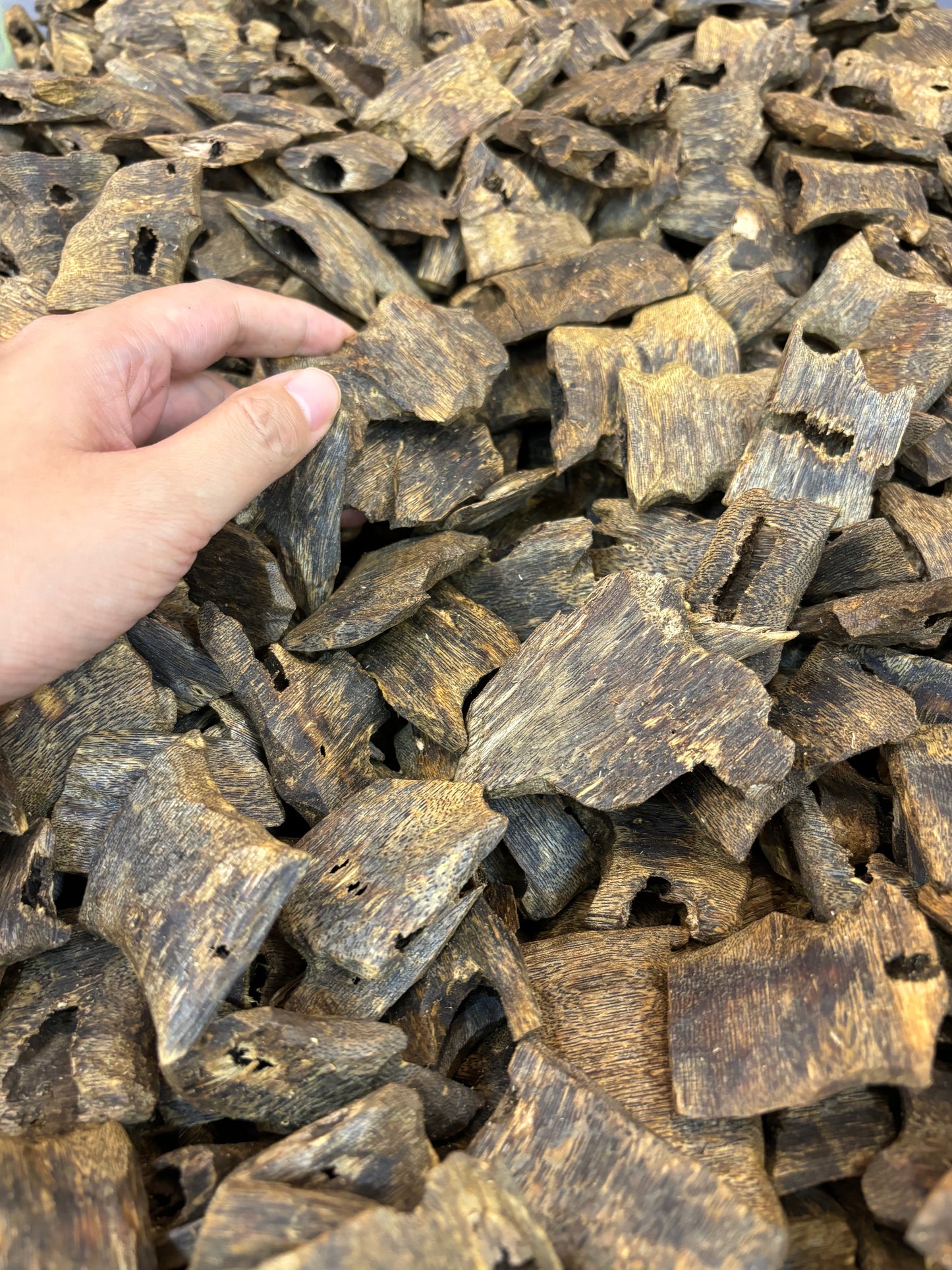 Under Water+5A:Kynam agarwood, natural, no chemicals, under water mixed 5A grade,Long strip