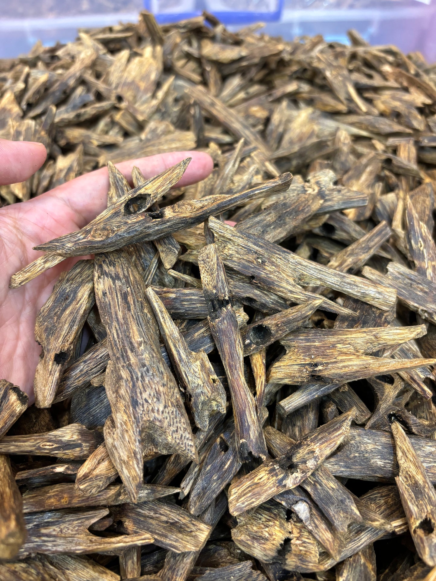 Under Water+5A:Kynam agarwood, natural, no chemicals, under water mixed 5A grade,Long strip