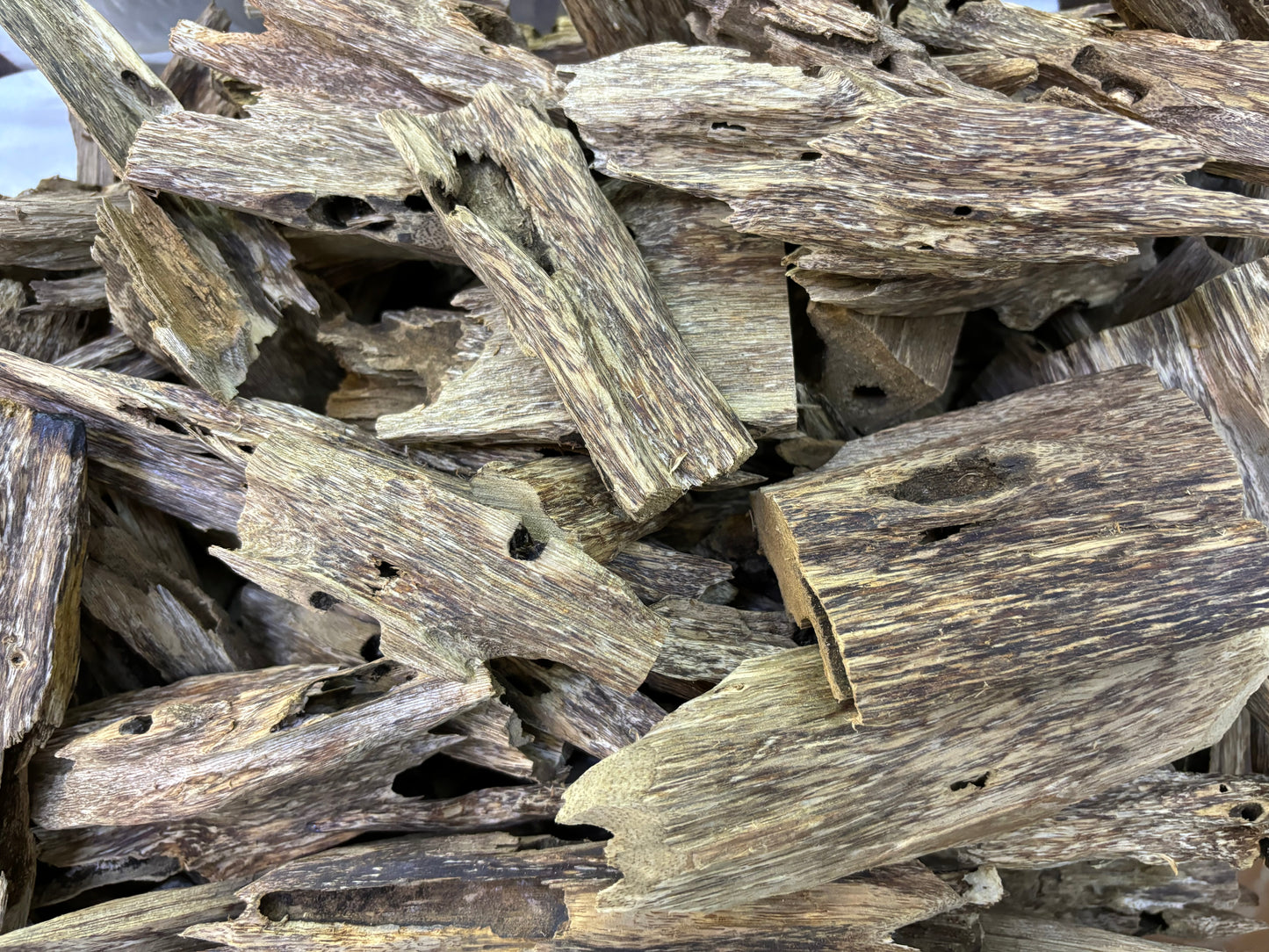 Wanxiang, insect bites form knot fragrance, elegant, floral and fruity, double and triple oud
