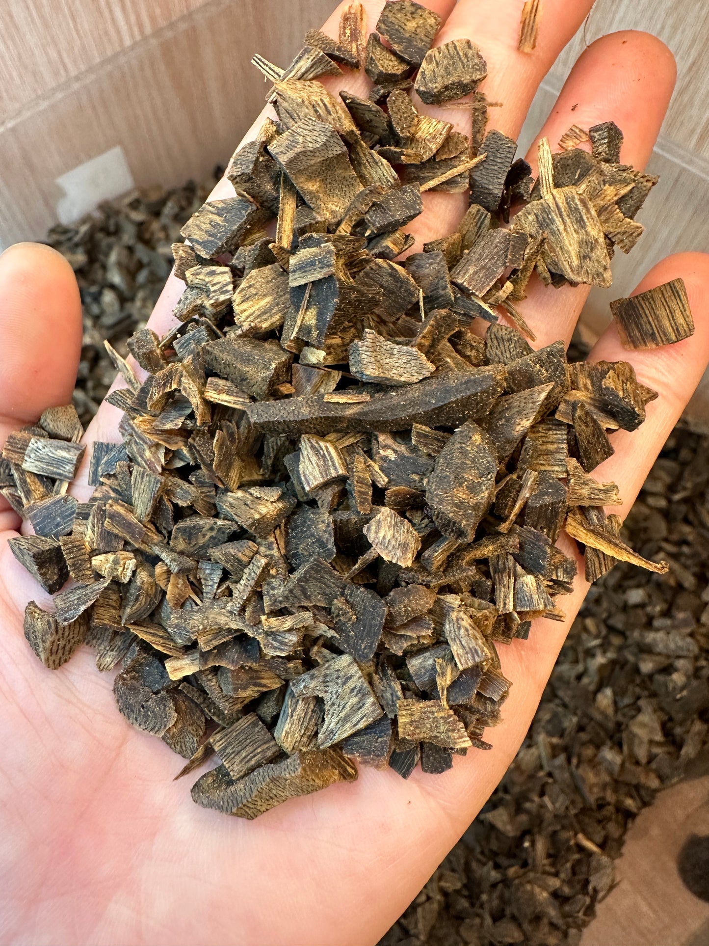 Under Water:Kynam agarwood, sinking to the bottom of the water, super oud, top grade,granule