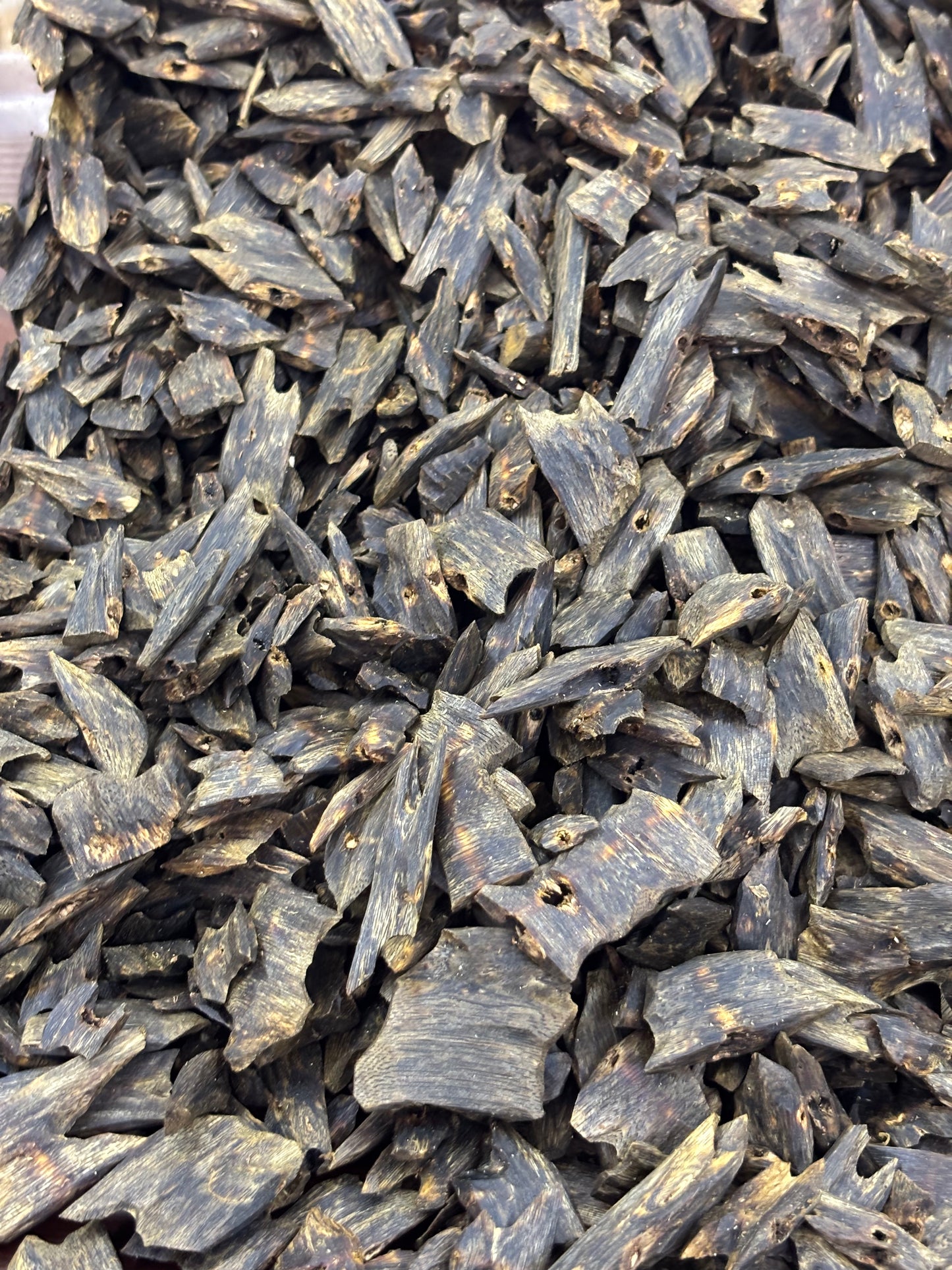 Under Water:Kynam agarwood, natural, no chemicals, 100% under water