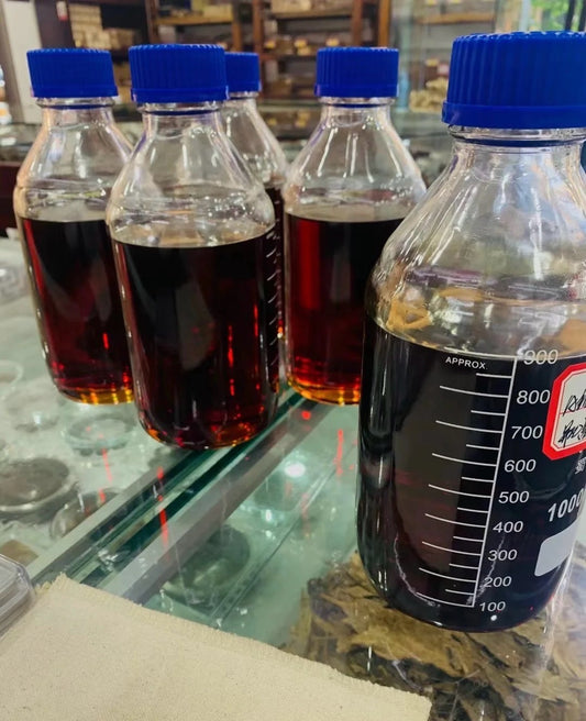 Wild Hainan Agarwood Essential Oil - Insect - Bitten Agarwood, Ancient Water Distillation, 5 - Year Aged - China_Oud